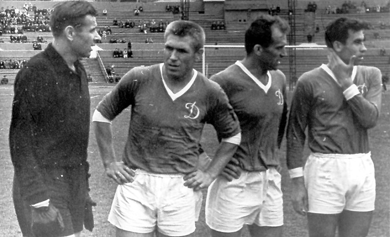 Слева направо: Лев Яшин, Владимир Кесарев, Константин Крижевский, Борис Кузнецов