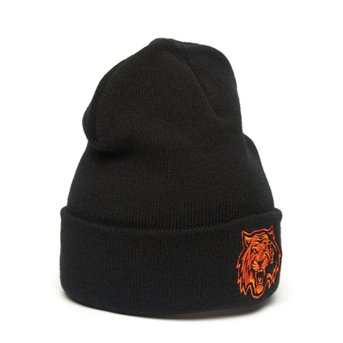 Шапка ХК Амур фото 2 Шапка ХК Амур фото 2