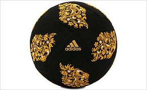 Футбольный мяч от Adidas и ЦУМ