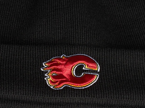 Шапка Калгари Флэймз фото 3 Шапка Калгари Флэймз фото 3