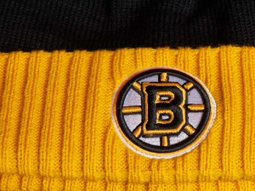 Шапка с помпоном Boston Bruins фото 3