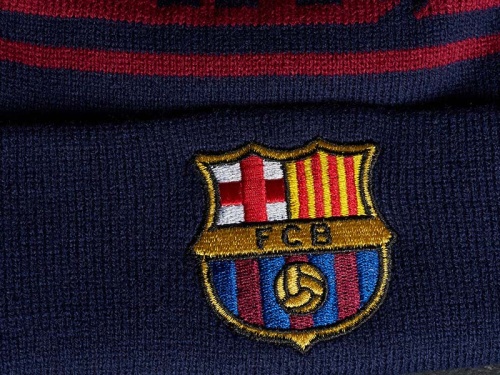 Шапка FC Barcelona с помпоном фото 3